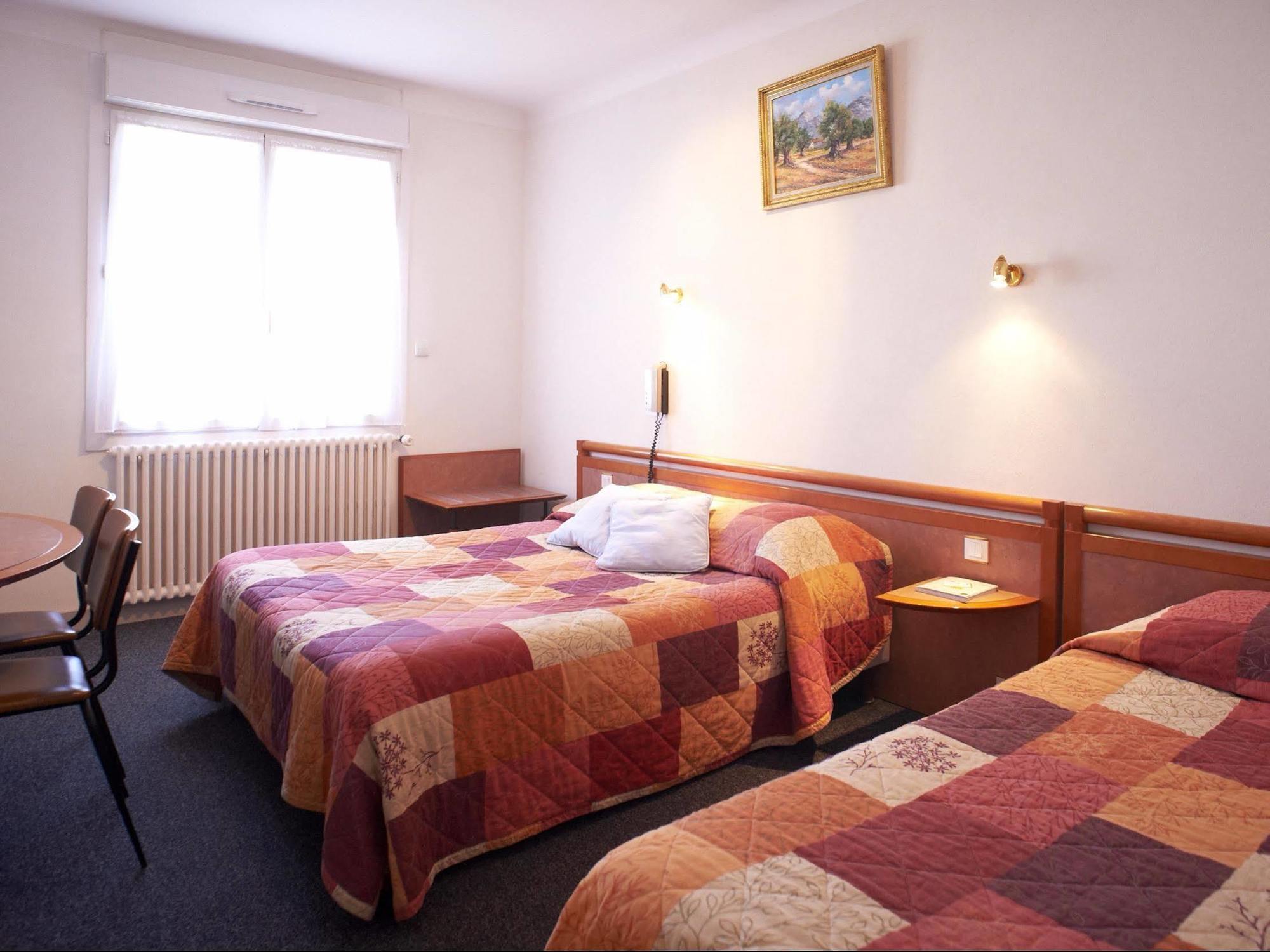 Hotel De La Gare Клісон Екстер'єр фото